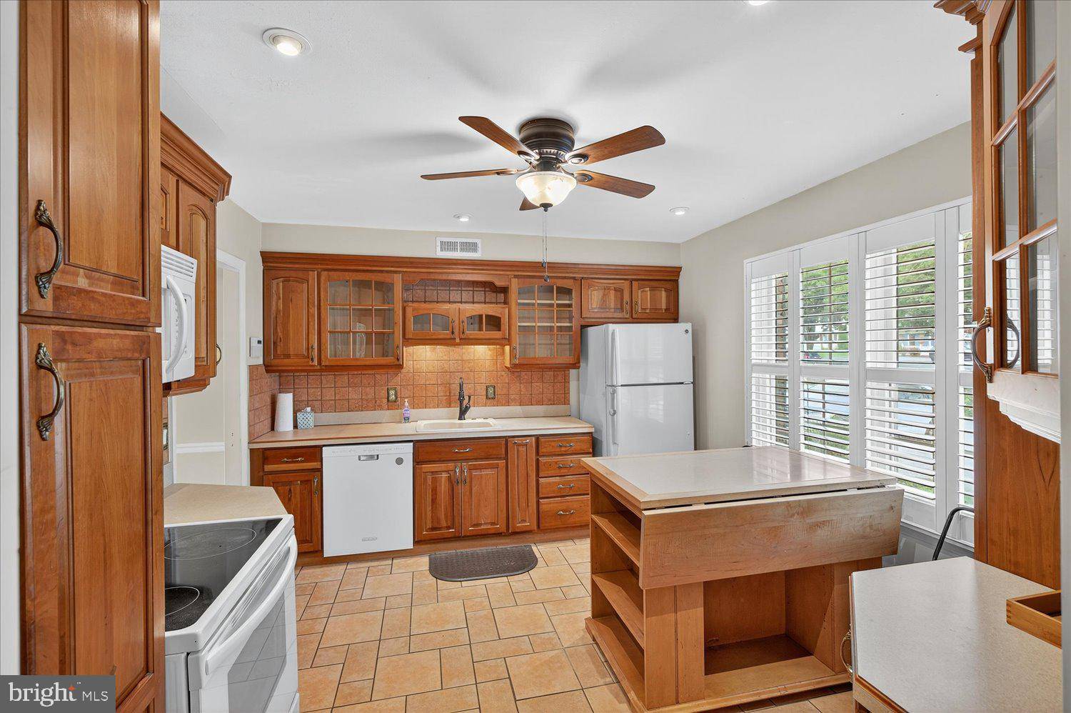 Palmyra, PA 17078,946 E MAPLE ST