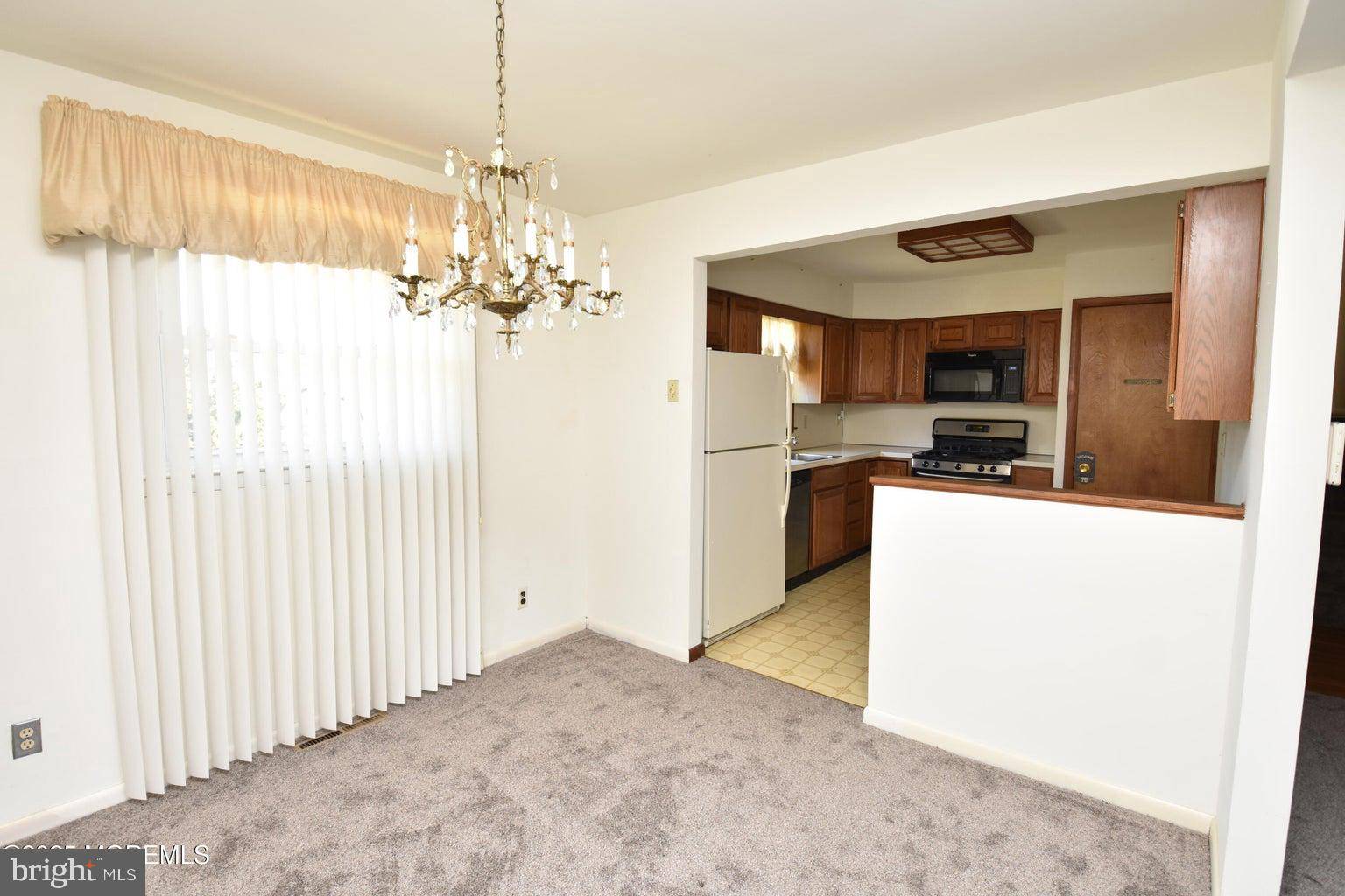 Burlington, NJ 08016,21 SPRUCE RD