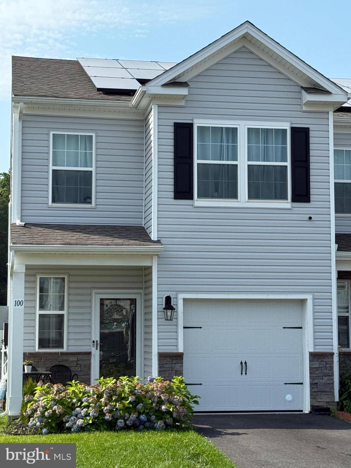 Burlington, NJ 08016,100 PEREGRINE WAY