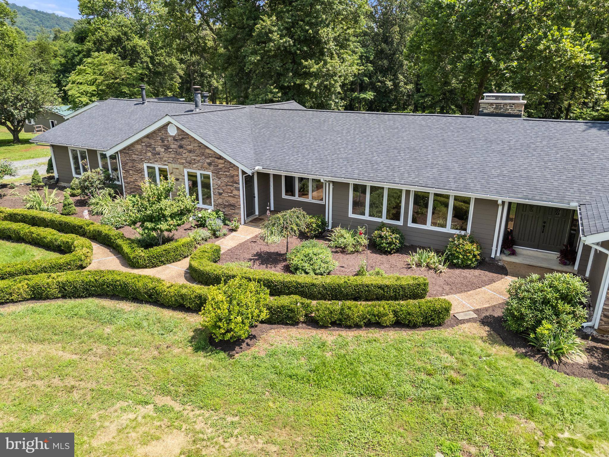 Bluemont, VA 20135,20269 TRAPPE RD