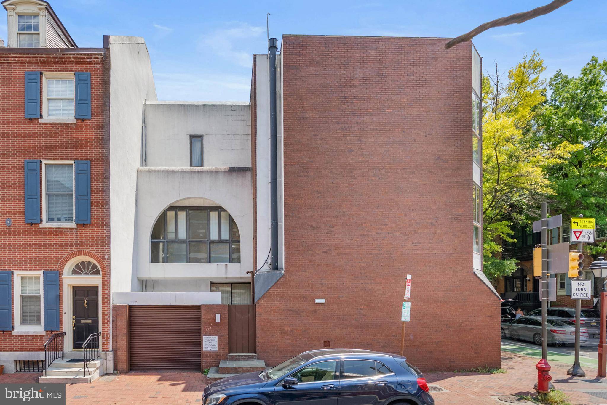 Philadelphia, PA 19106,639 PINE ST