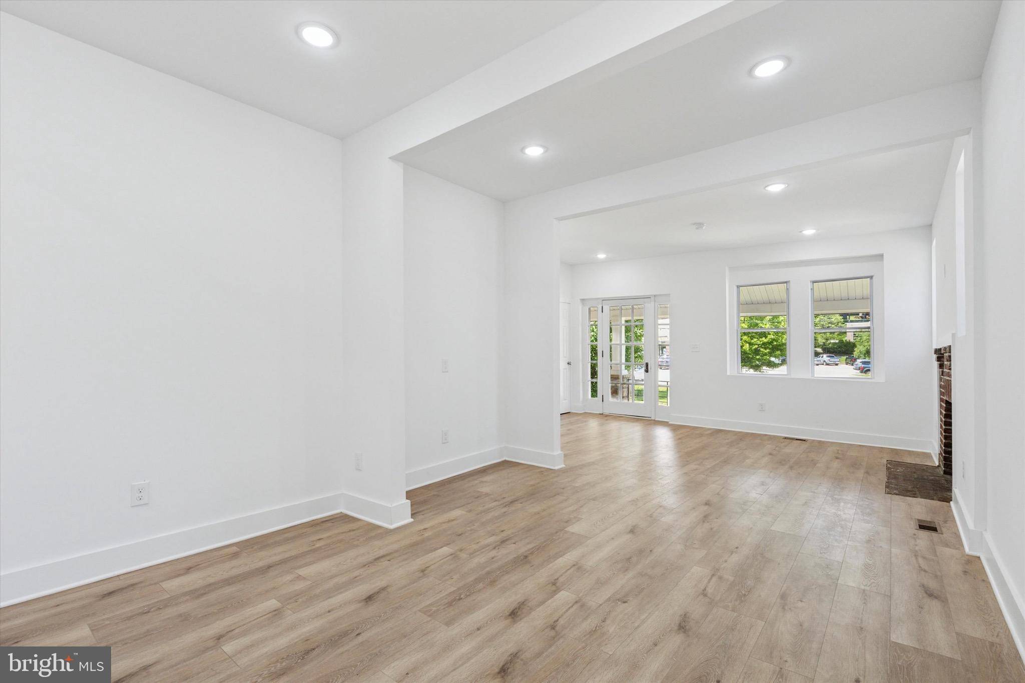 Ambler, PA 19002,236 E BUTLER AVE #1ST FLOOR