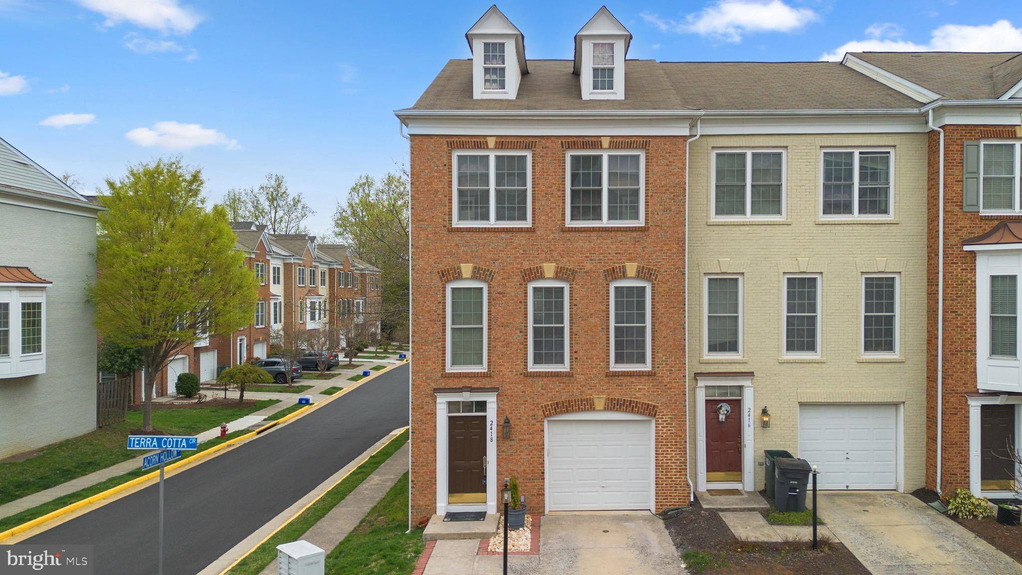 Herndon, VA 20171,2418 TERRA COTTA CIR