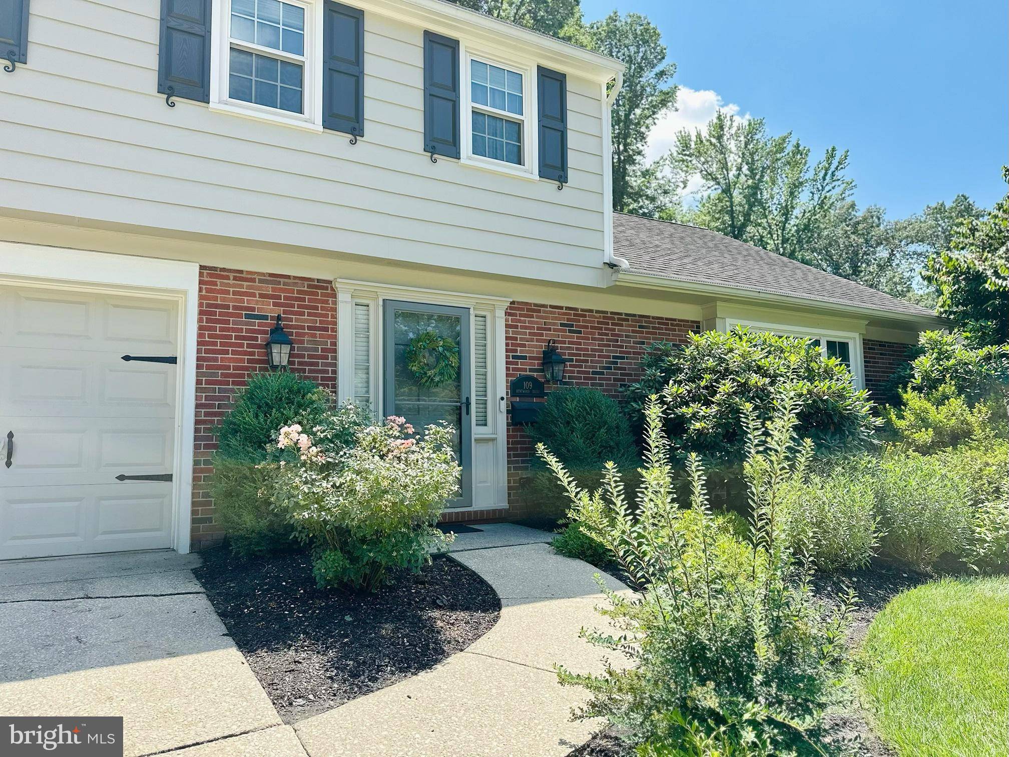 Cherry Hill, NJ 08034,109 BENTWOOD DR