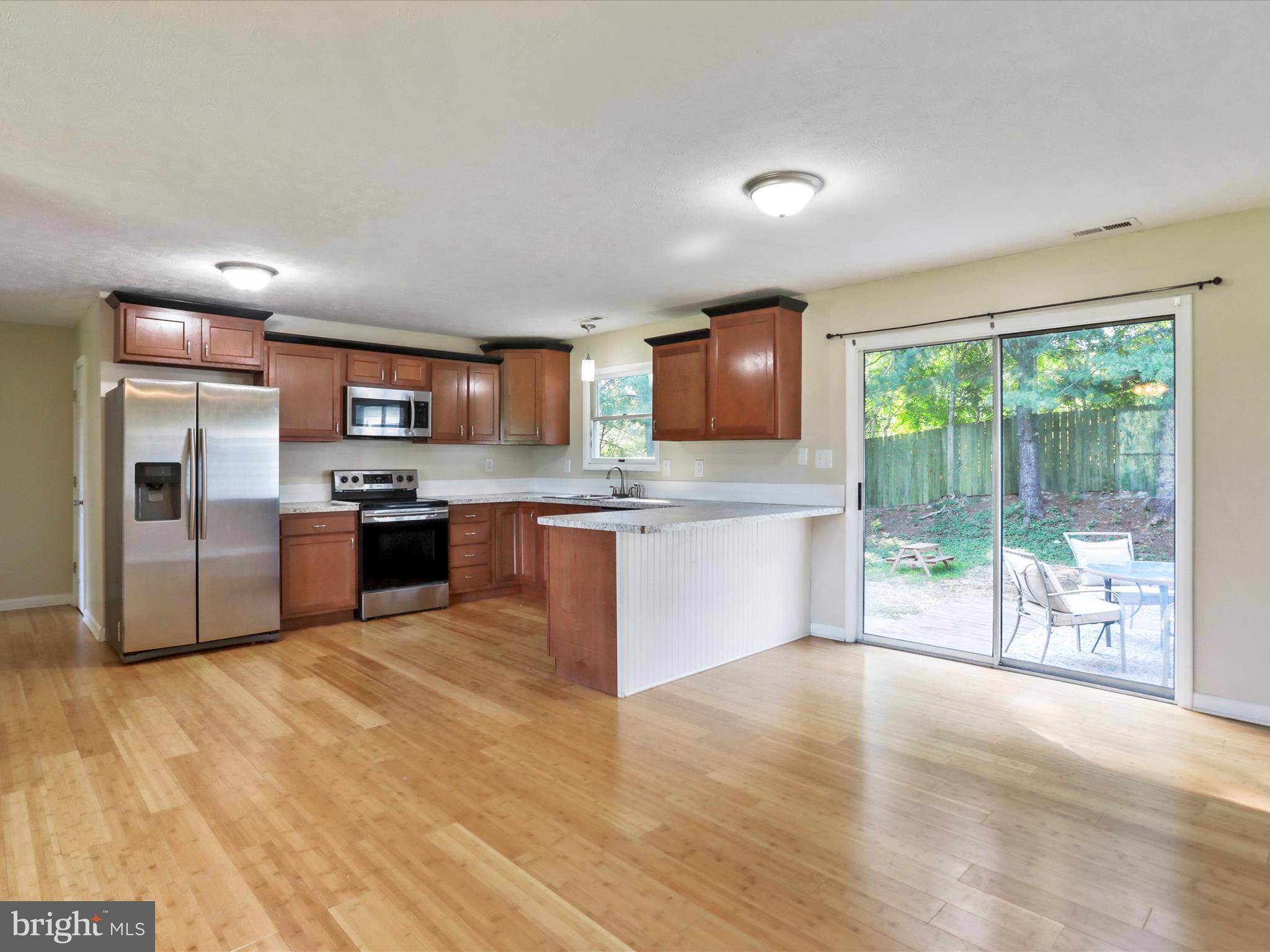 Edinburg, VA 22824,184 MASSANUTTEN DR
