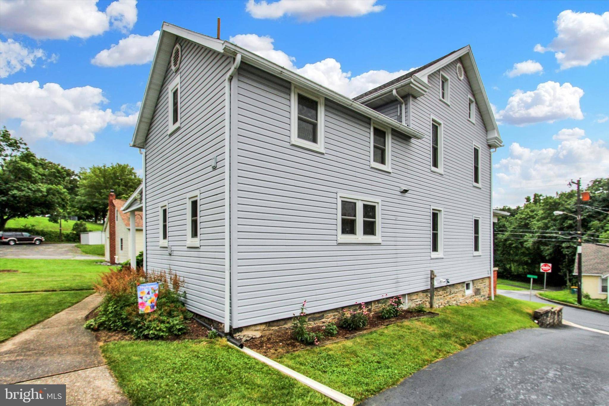 Waynesboro, PA 17268,215 MOUNT AIRY AVE