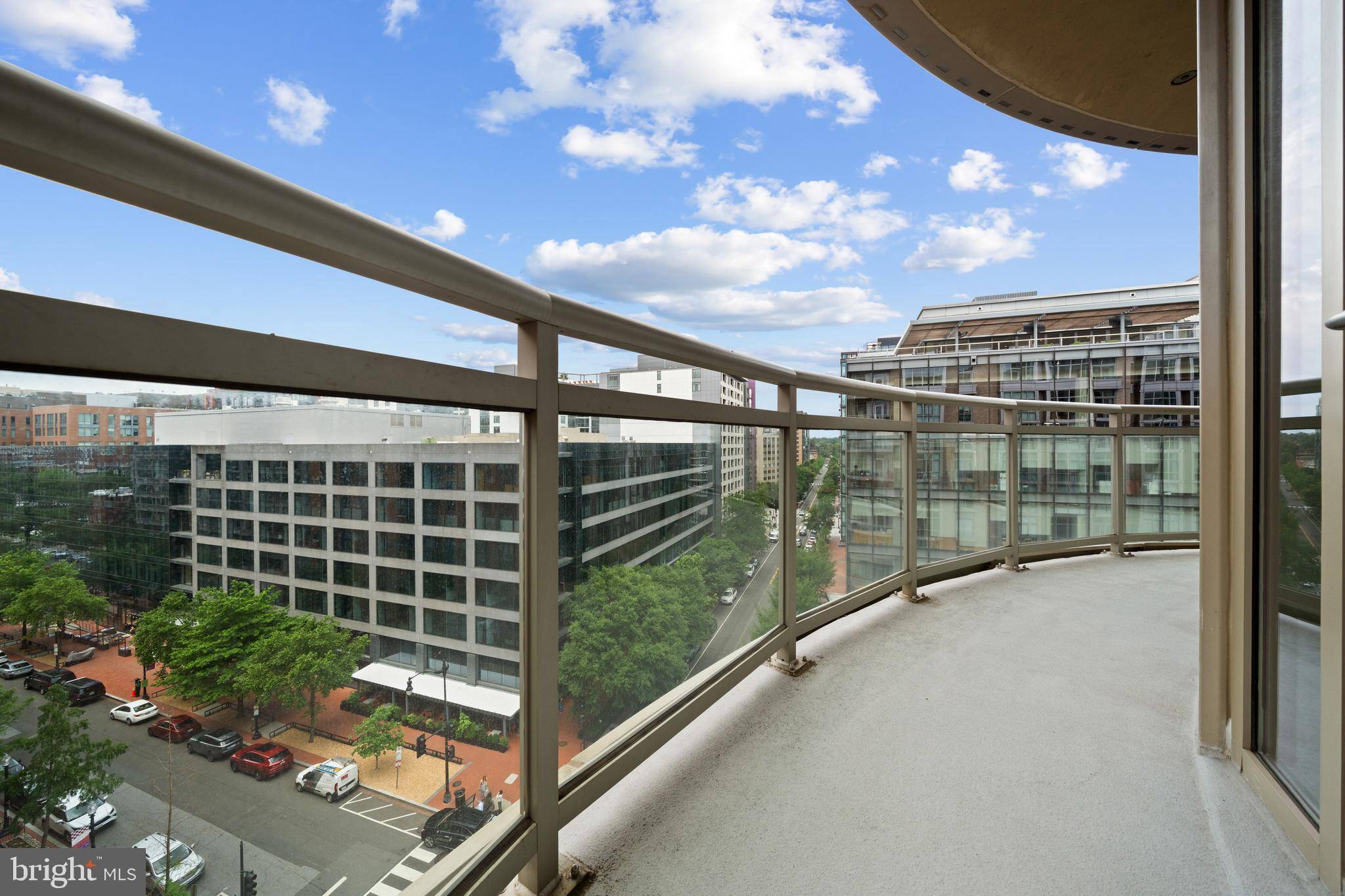 Washington, DC 20001,811 4TH ST NW #811