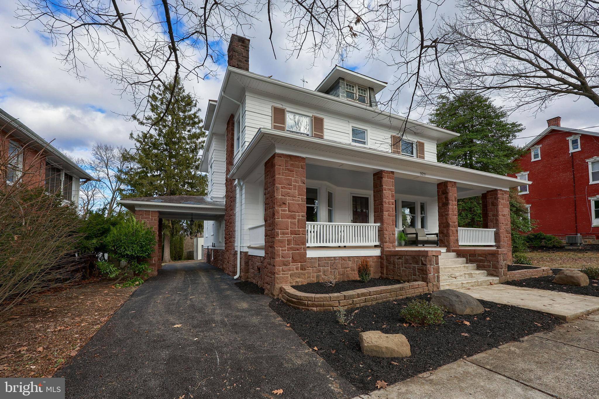 Ephrata, PA 17522,323 W MAIN ST