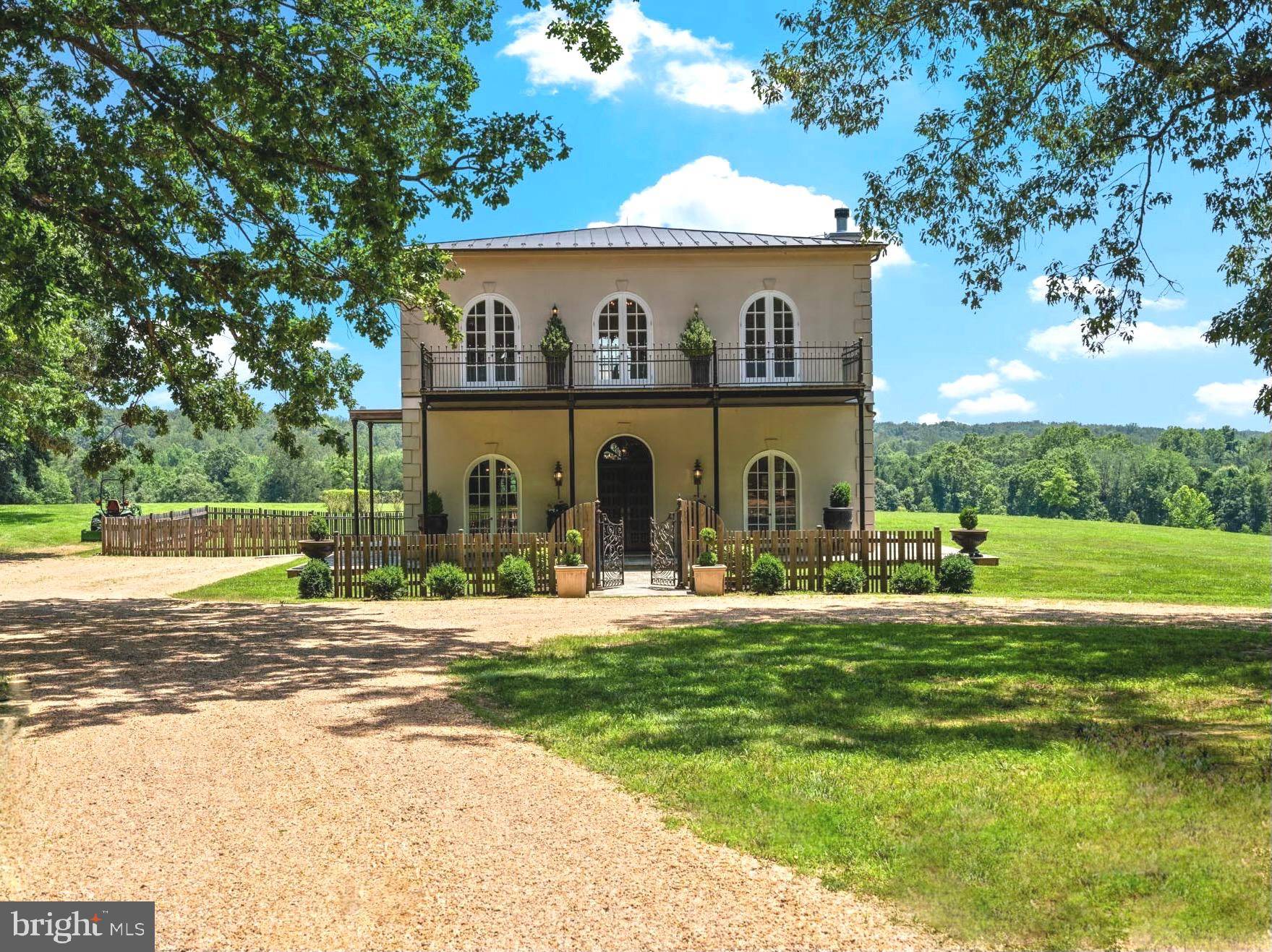 Warrenton, VA 20186,8833 N WALES RD