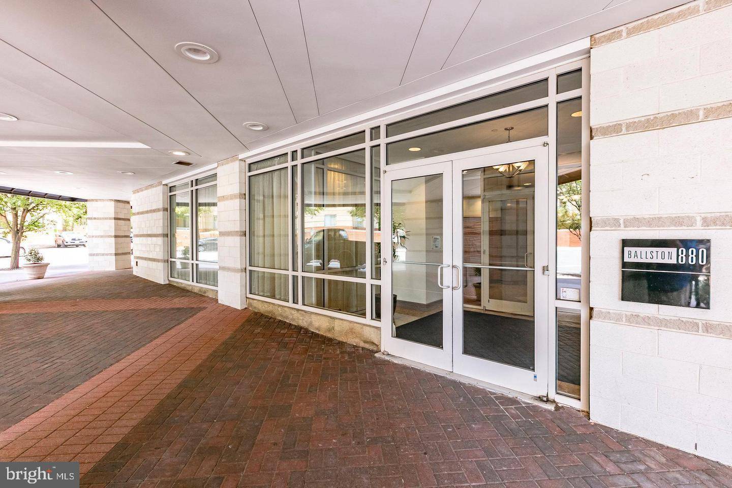 Arlington, VA 22203,880 N POLLARD ST #324