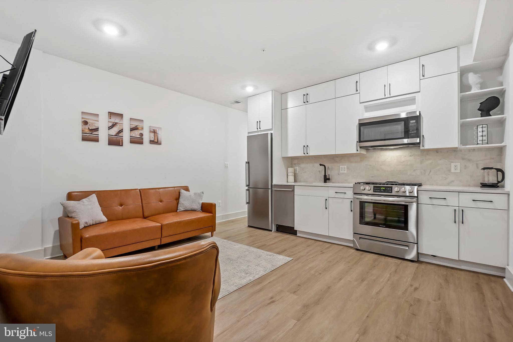 Washington, DC 20003,256 15TH ST SE #1