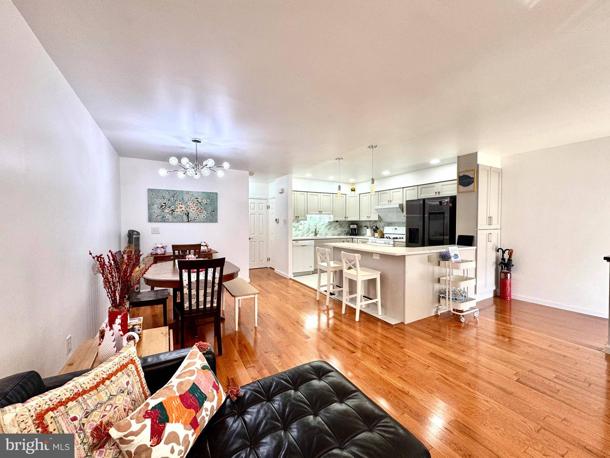 Philadelphia, PA 19154,11932 FARWELL RD