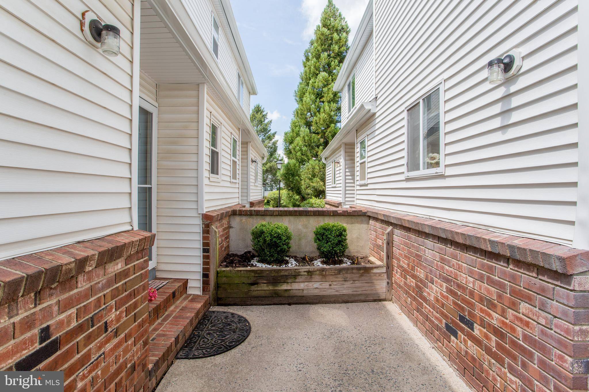 Flemington, NJ 08822,1202 SOUTHARD CT