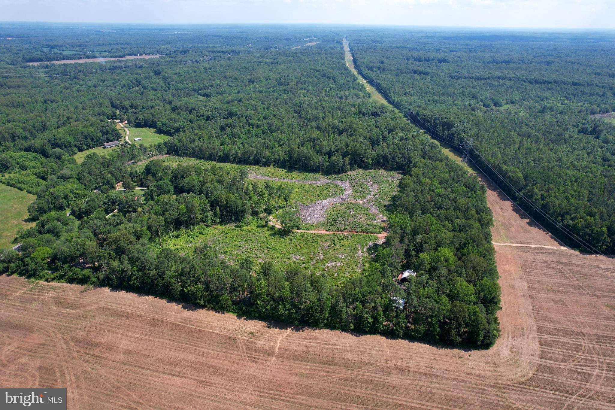 Woodford, VA 22580,0 COUNTYLINE CHURCH