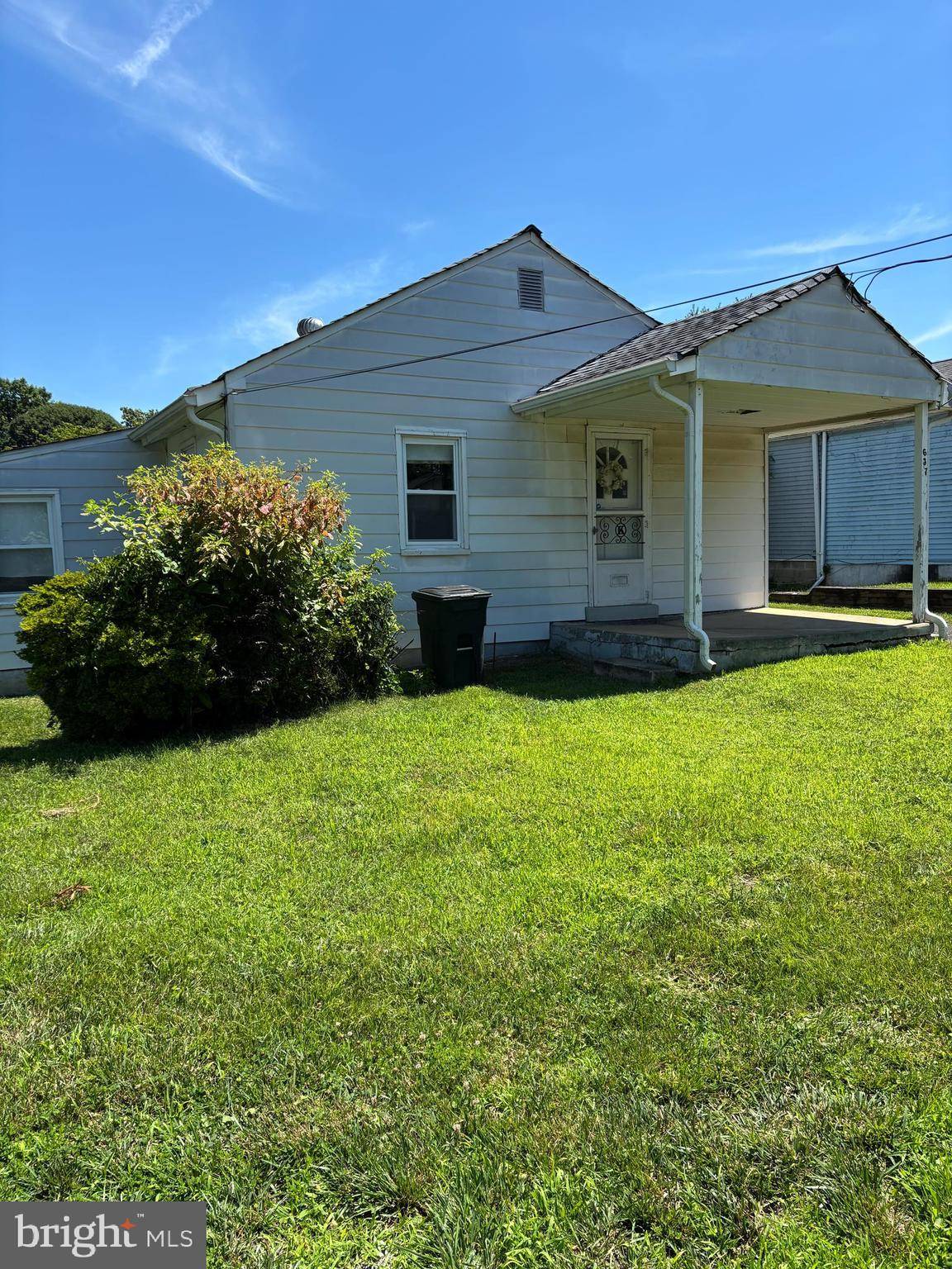 Maple Shade, NJ 08052,637 N MAPLE AVE