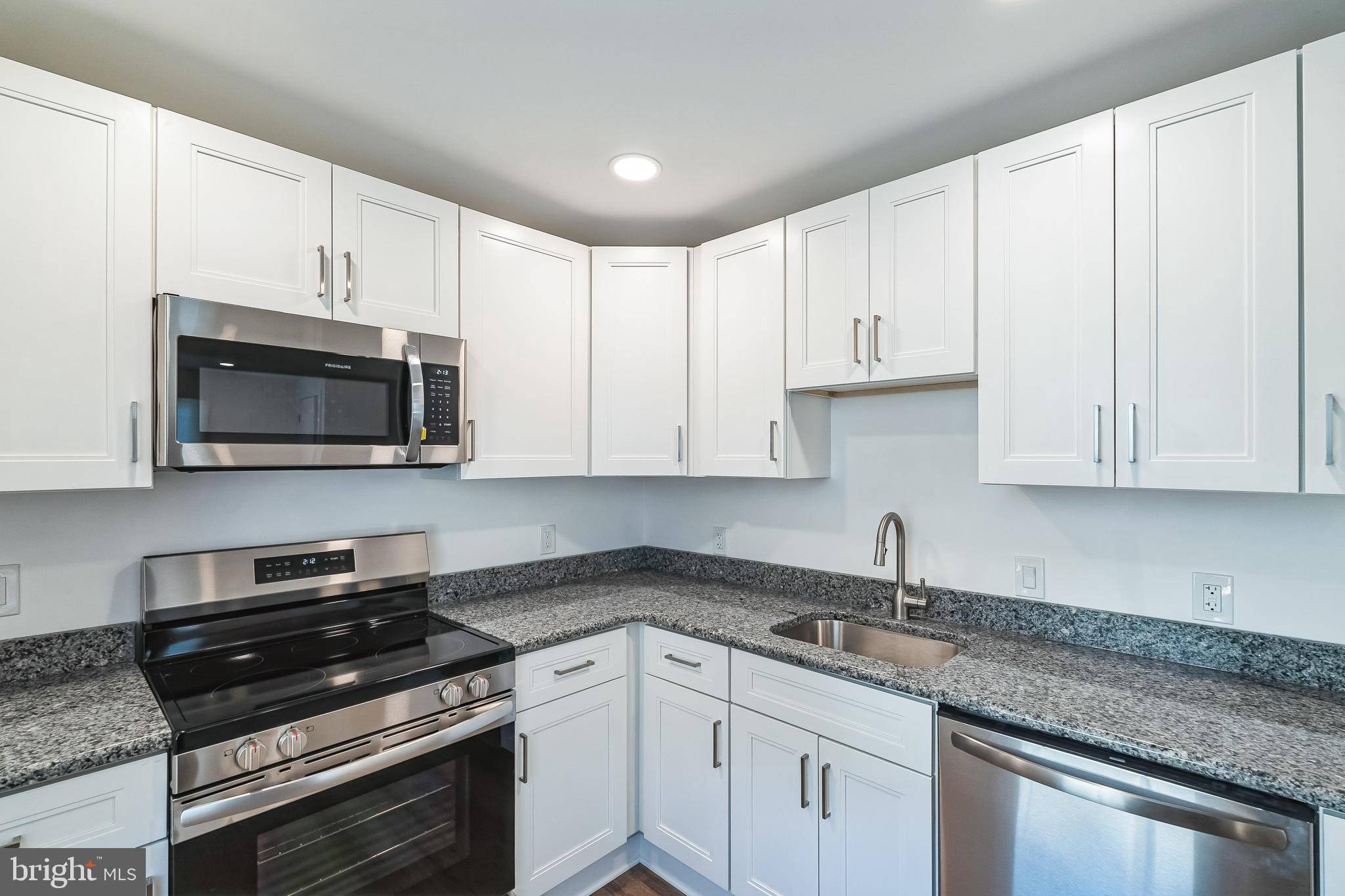 Willow Grove, PA 19090,411 VINCENT RD #2