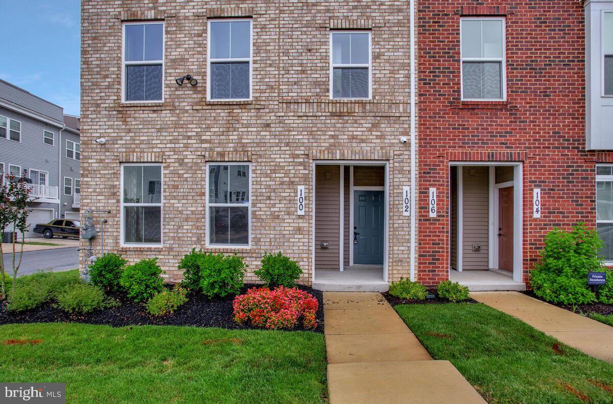 Bowie, MD 20716,102 LAWNDALE DR