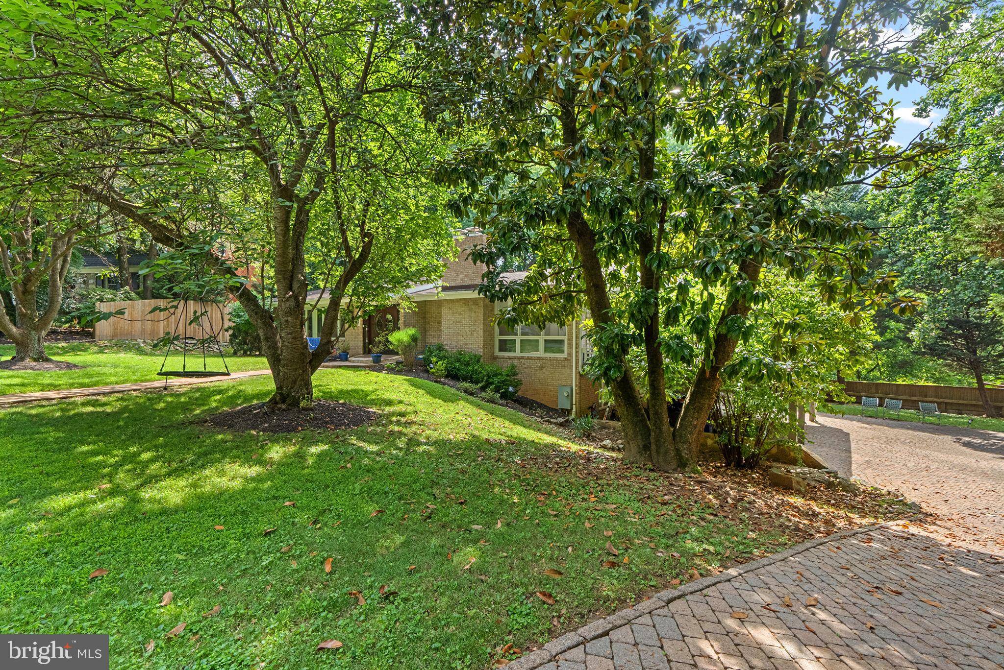 Bethesda, MD 20817,7713 ARROWOOD CT