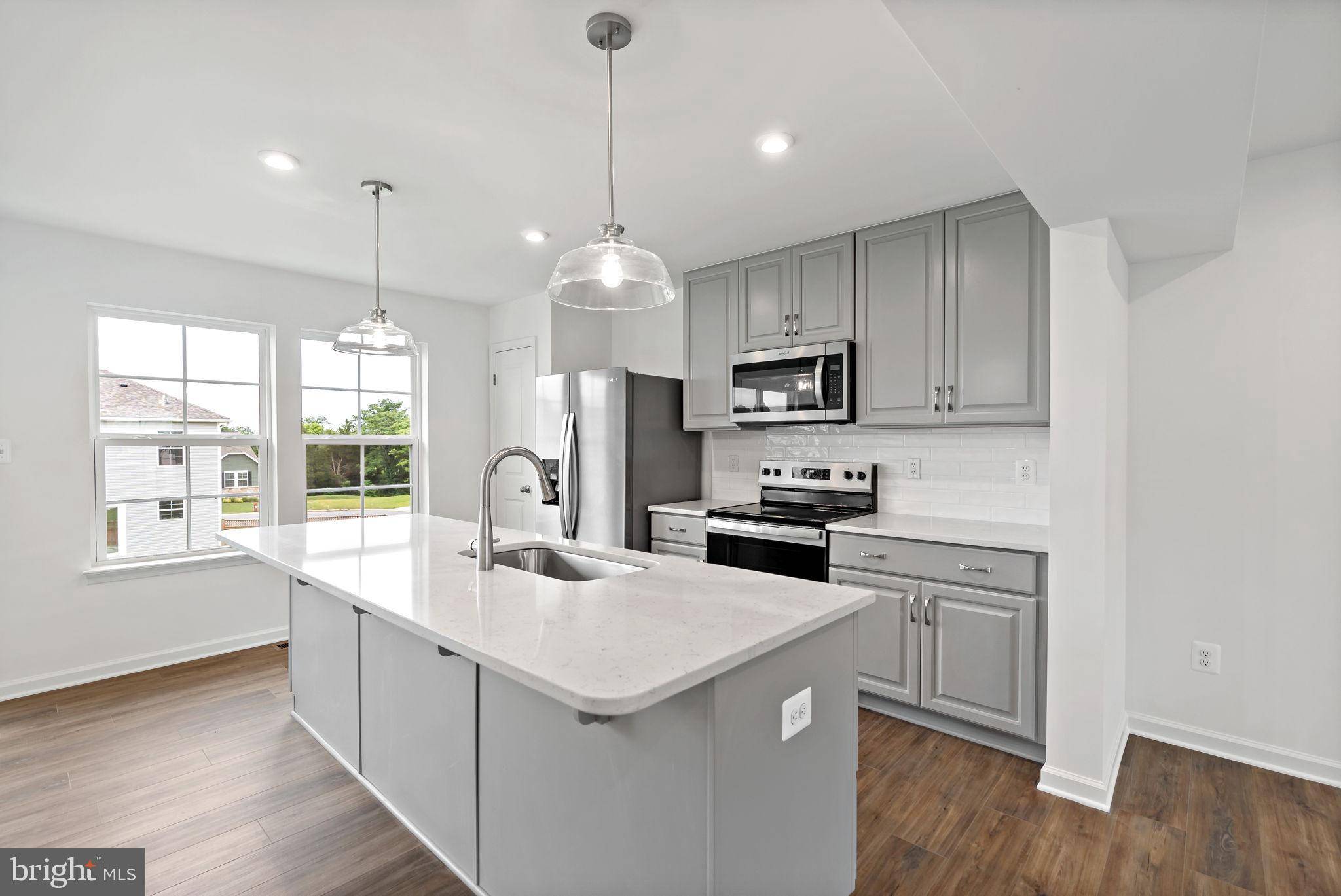Falling Waters, WV 25419,267 CLIFTON MNR