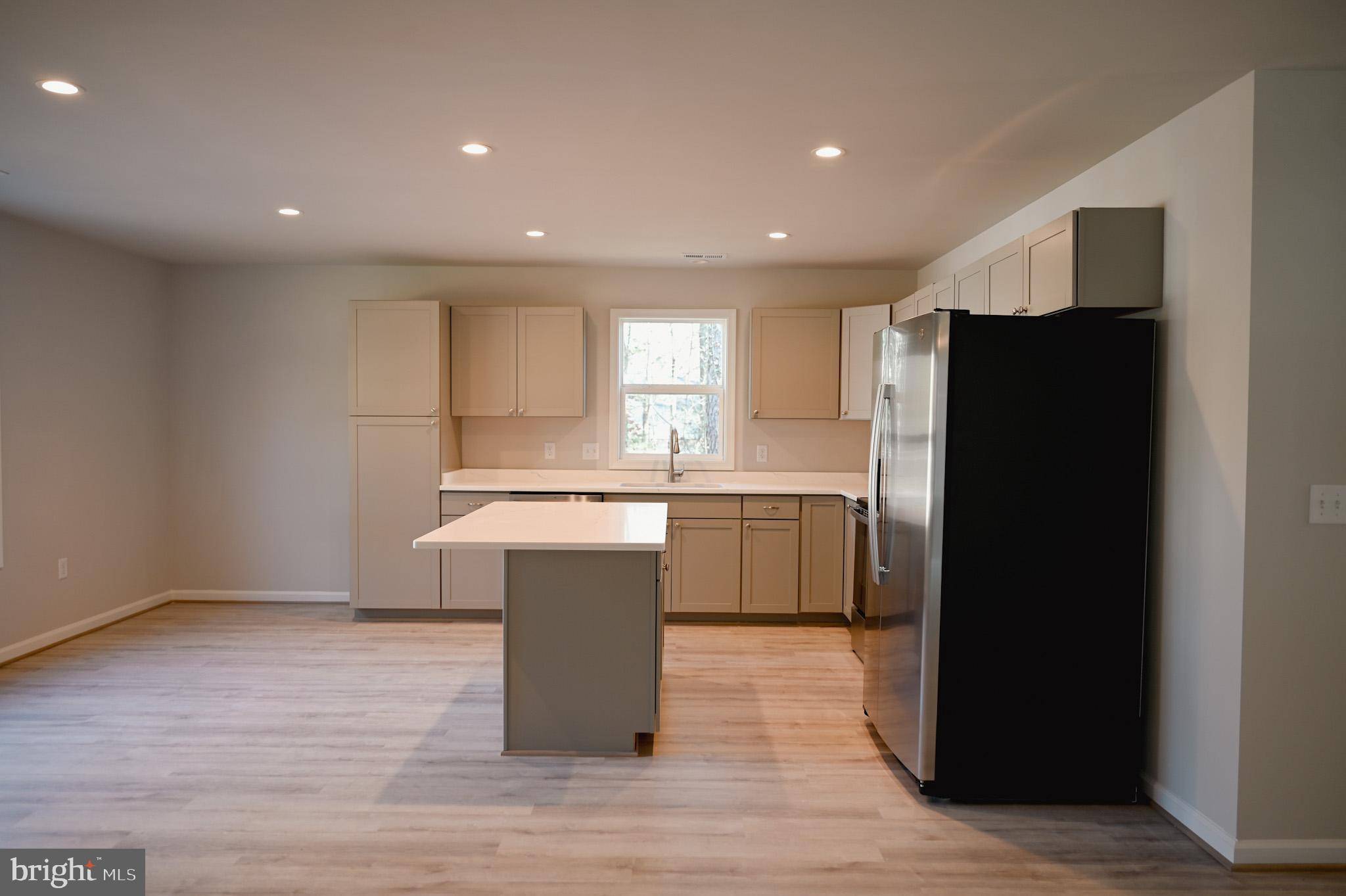 Colonial Beach, VA 22443,86 WOODBINE DR