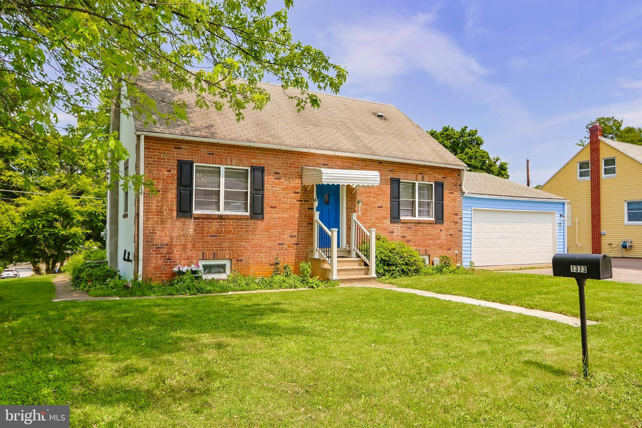 Bethlehem, PA 18015,1373 PUGGY LN
