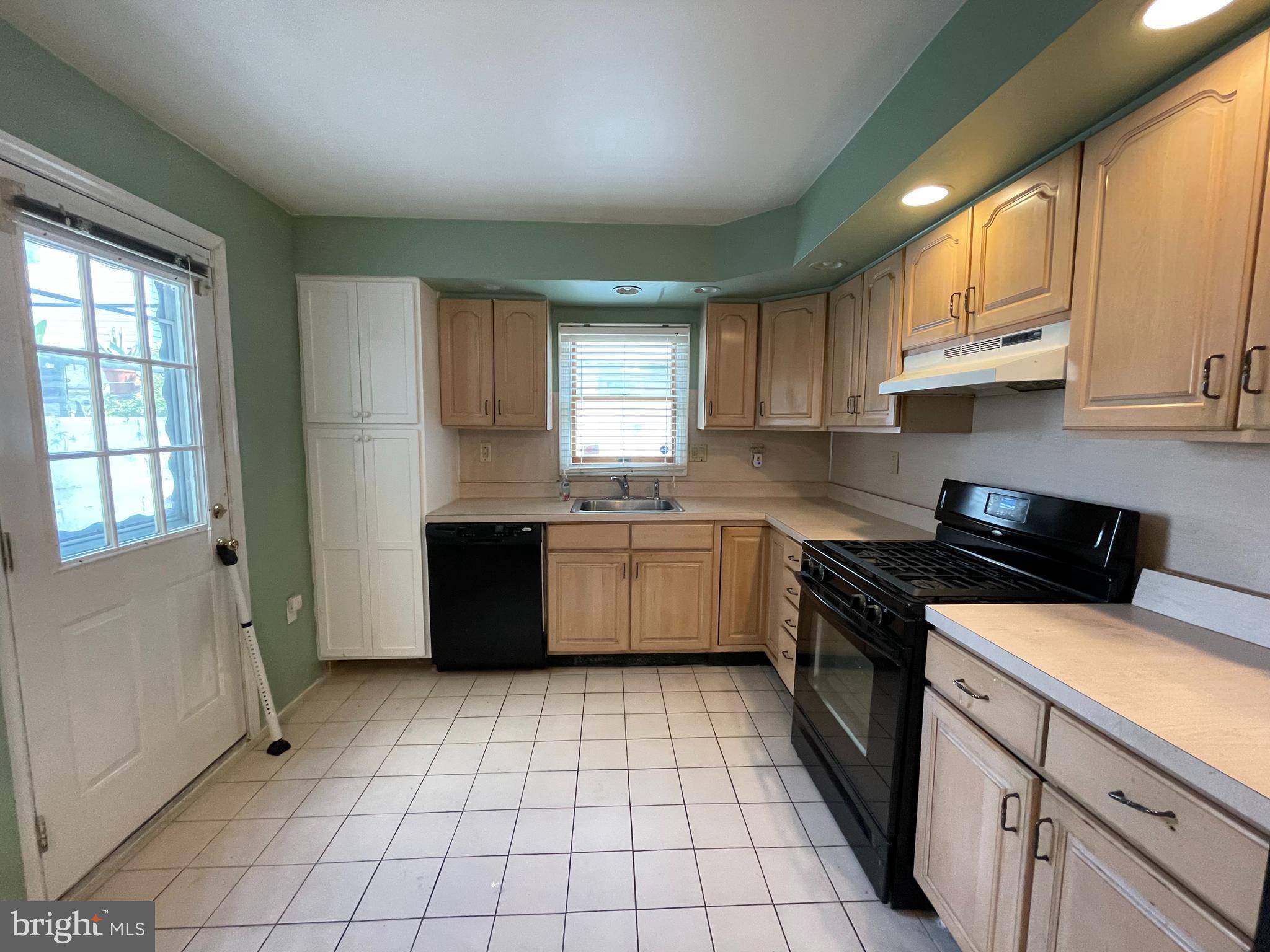 Philadelphia, PA 19148,111 FITZGERALD ST