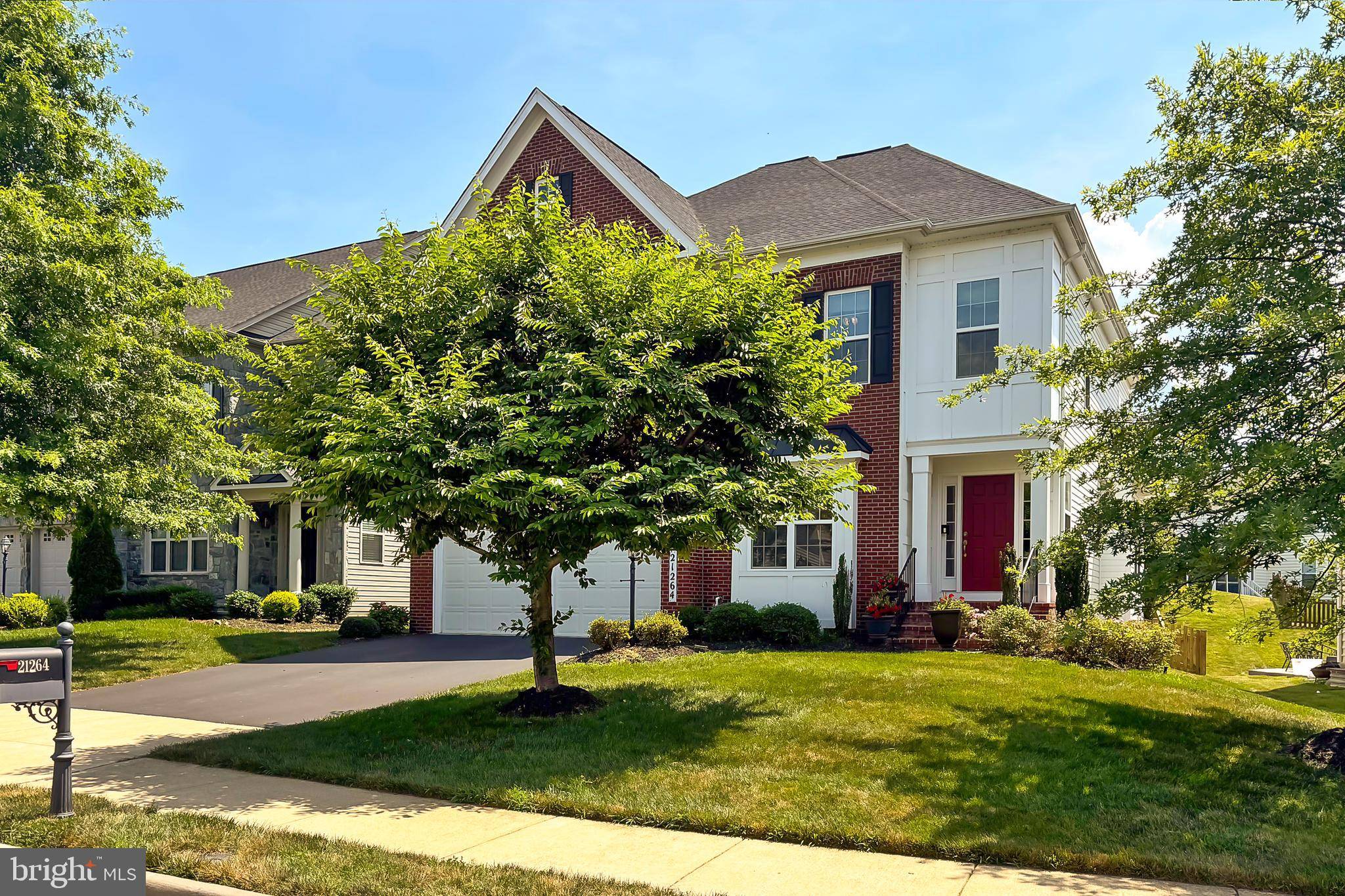 Ashburn, VA 20148,21264 FAIRHUNT DR