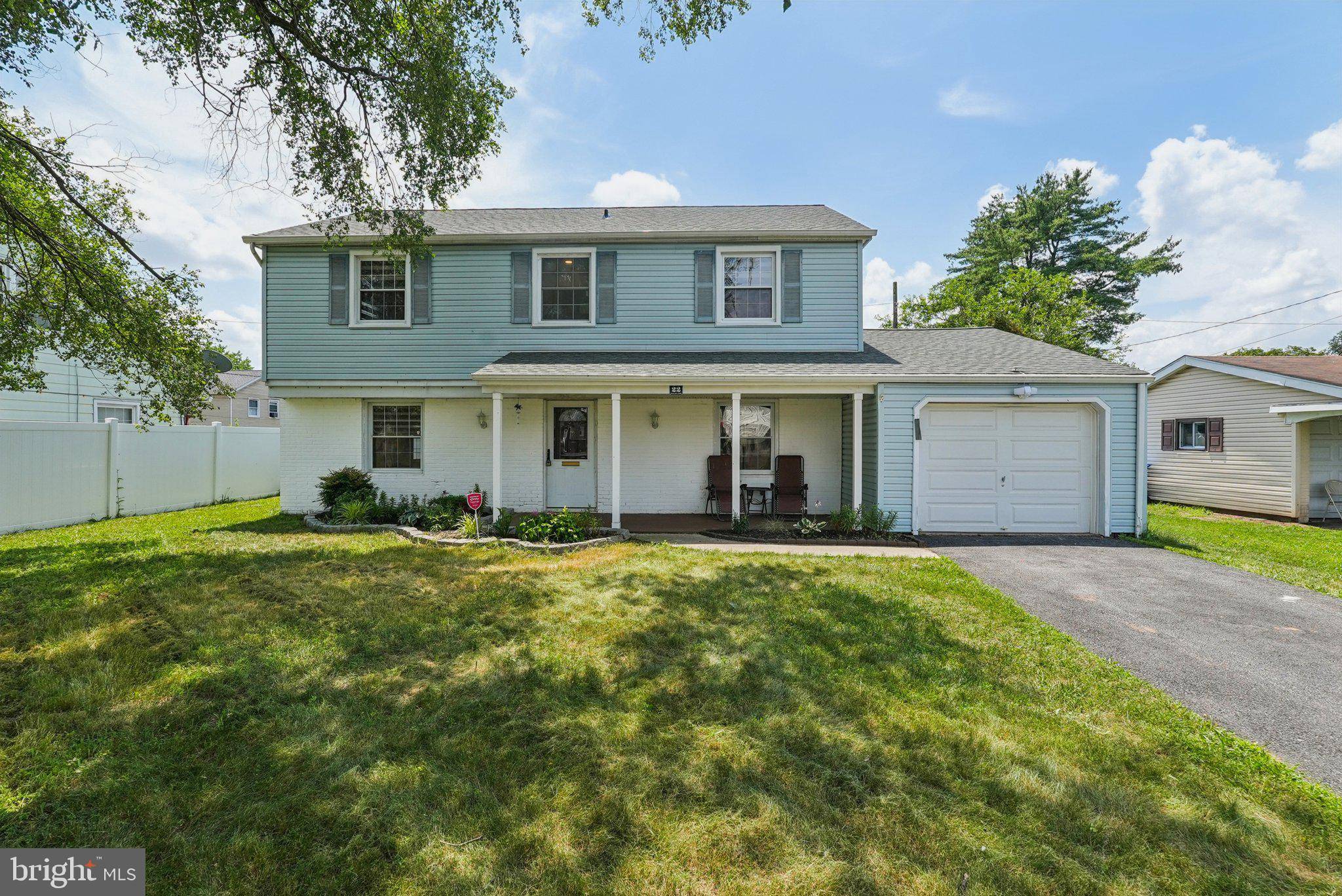 Willingboro, NJ 08046,22 BALLAD LN