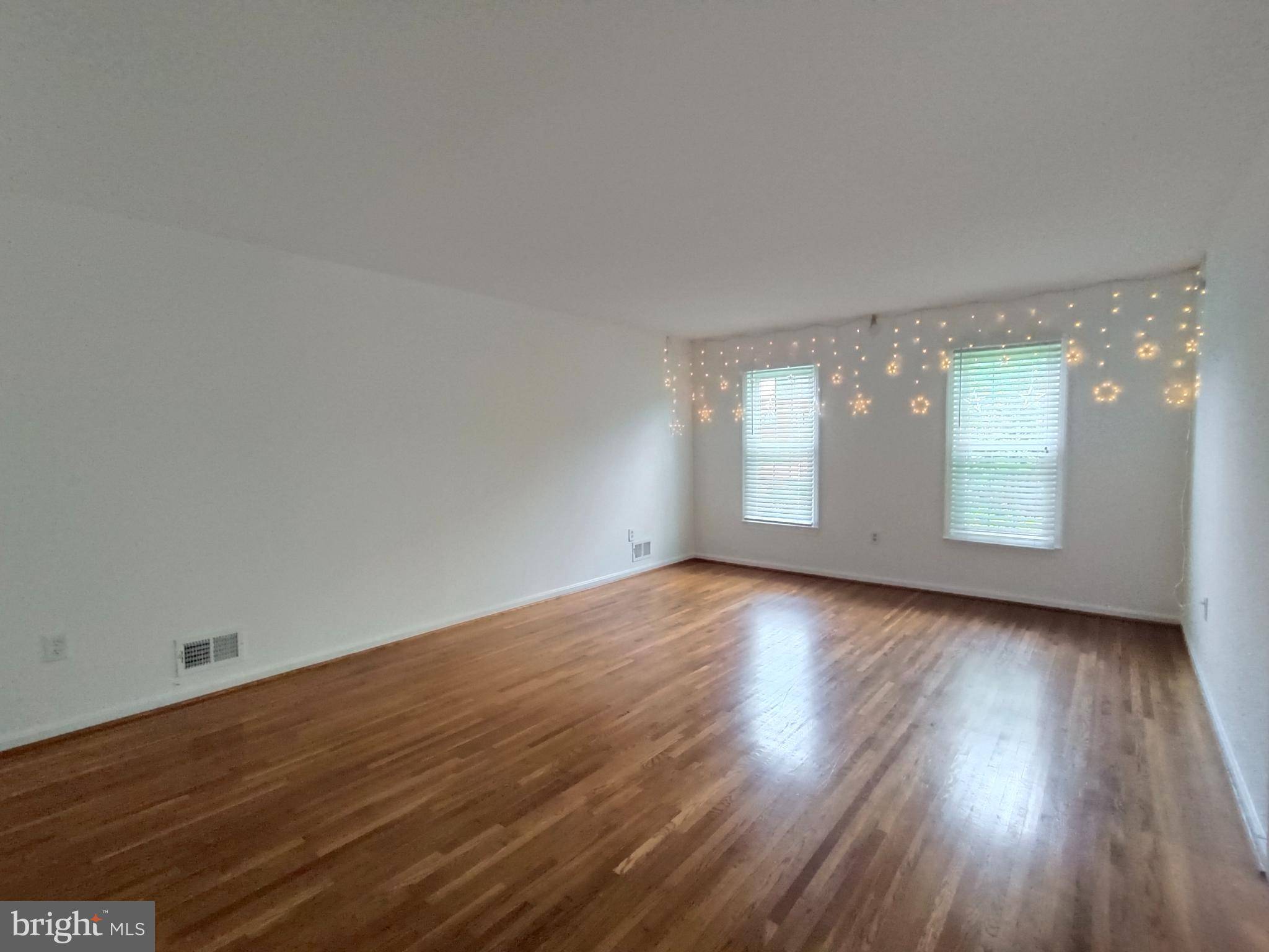 Potomac, MD 20854,8835 TUCKERMAN LN