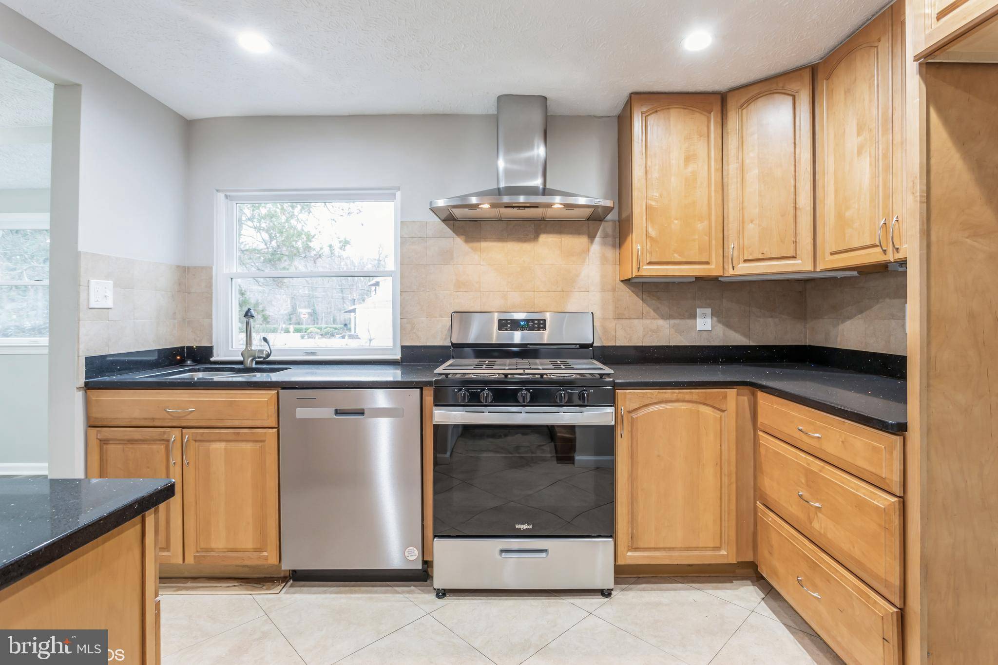 Catonsville, MD 21228,303 HARLEM LN