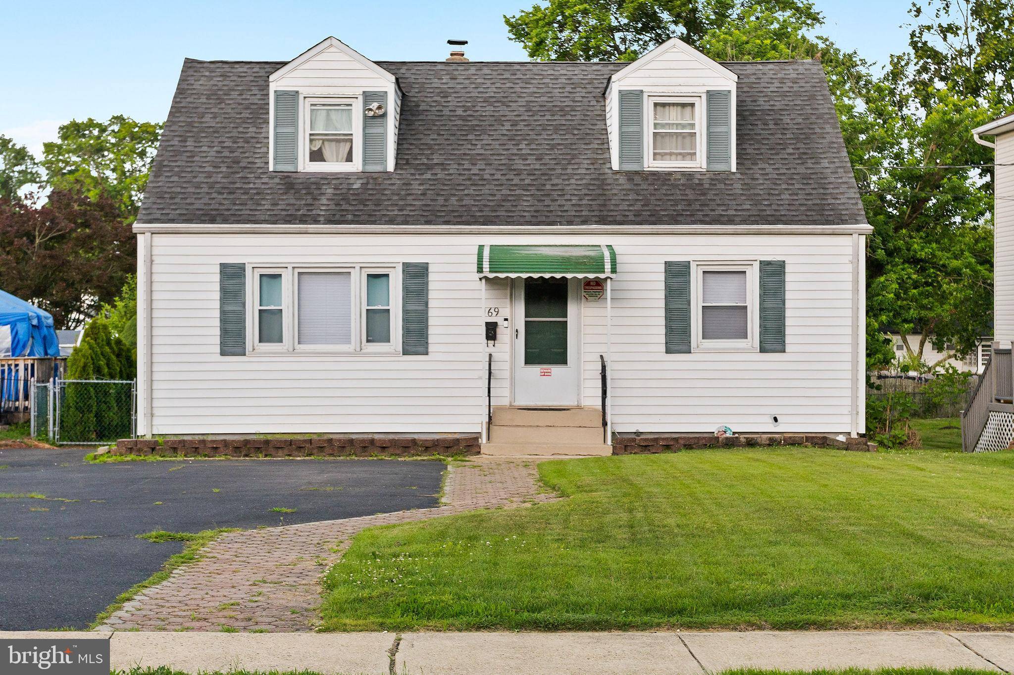 Hamilton, NJ 08610,169 PHILLIPS AVE