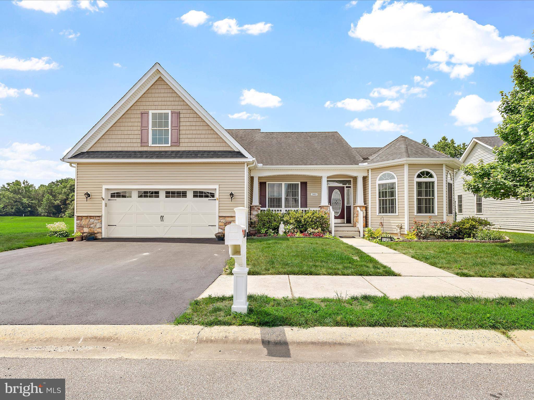 Dover, DE 19904,380 NOBLES POND XING