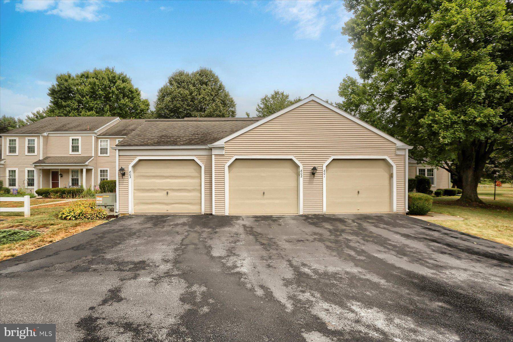 Palmyra, PA 17078,802 CAMBRIDGE CT