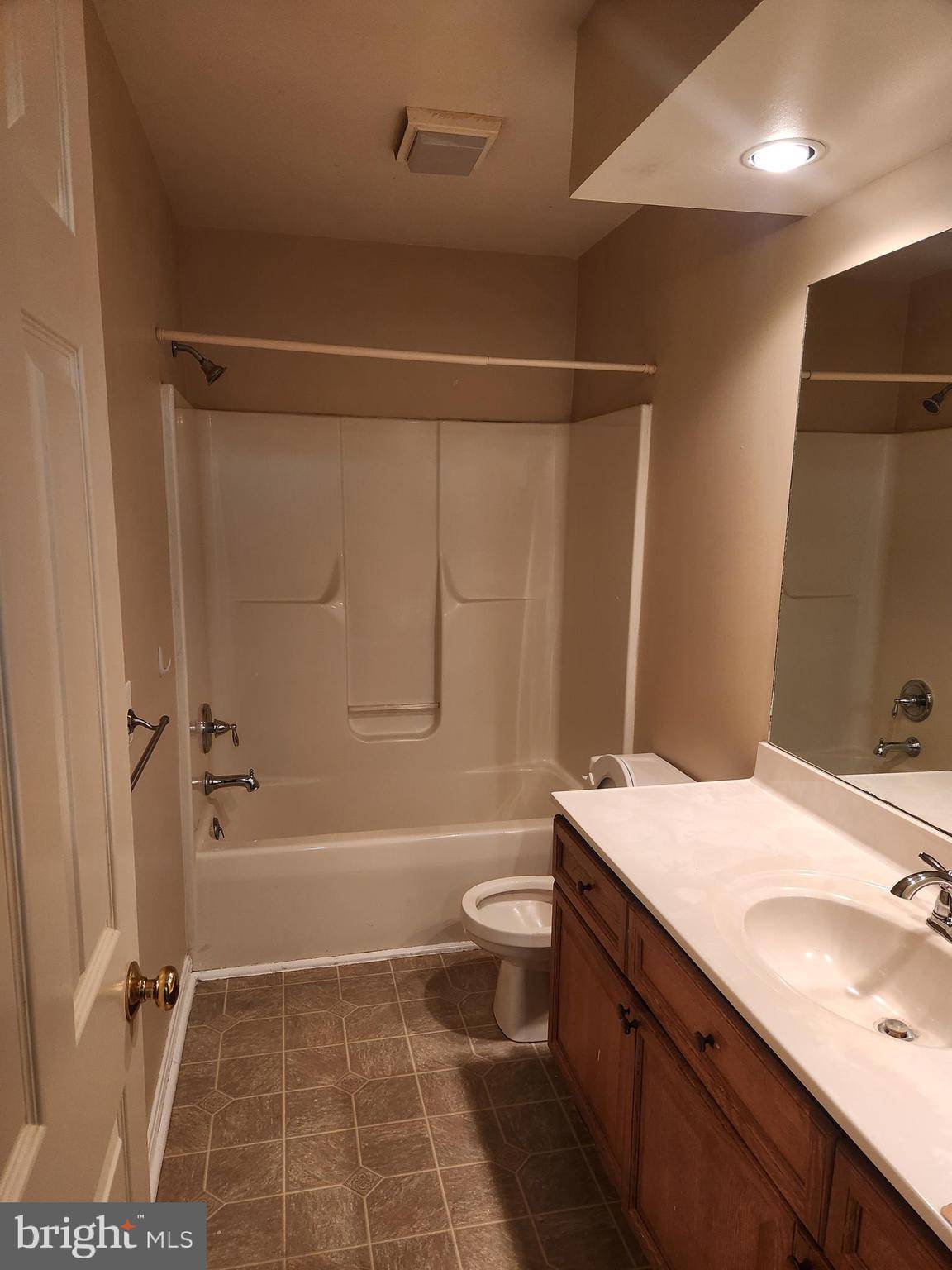 Elizabethtown, PA 17022,408 ROCKWOOD DR