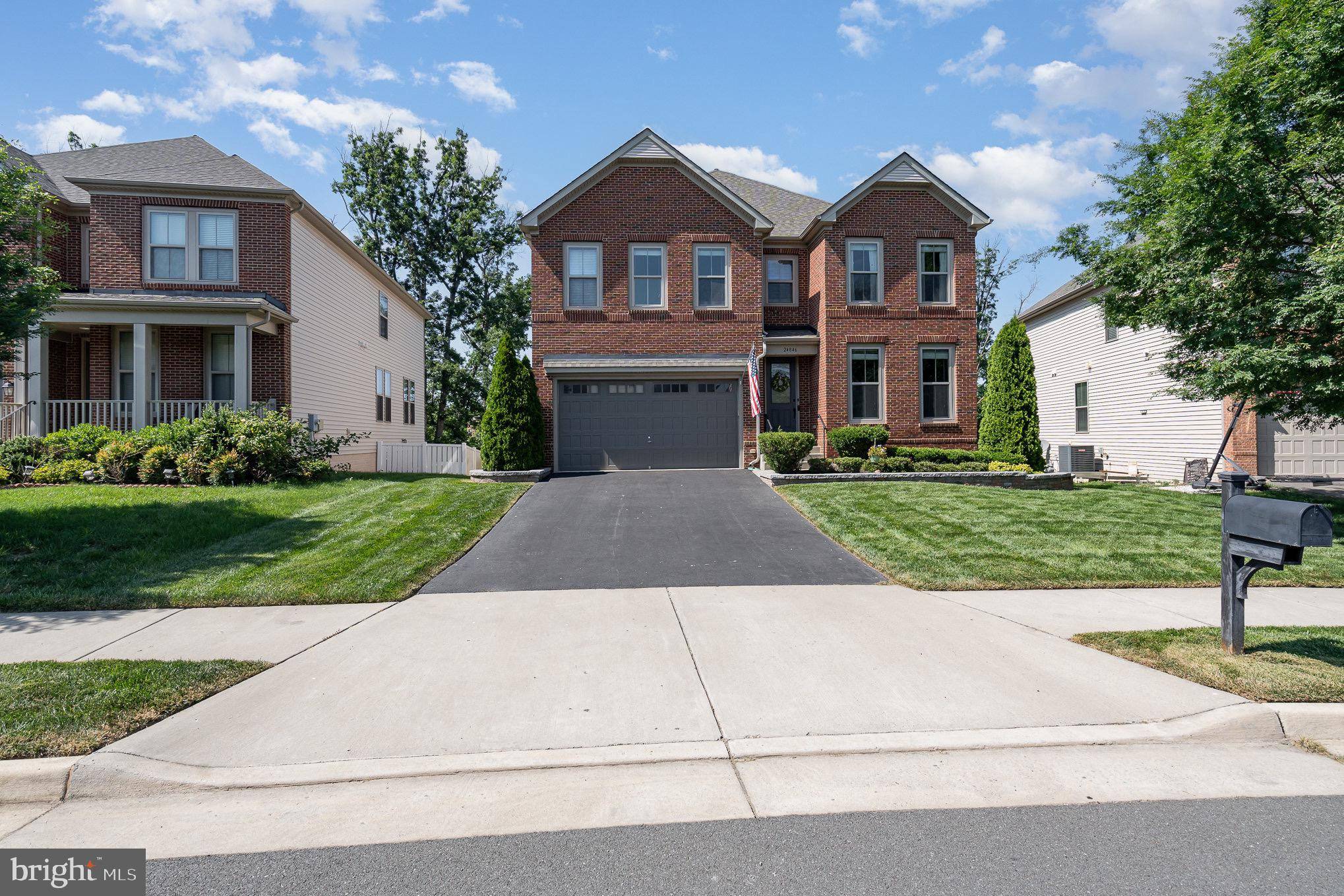 Chantilly, VA 20152,24846 SOMERBY DR