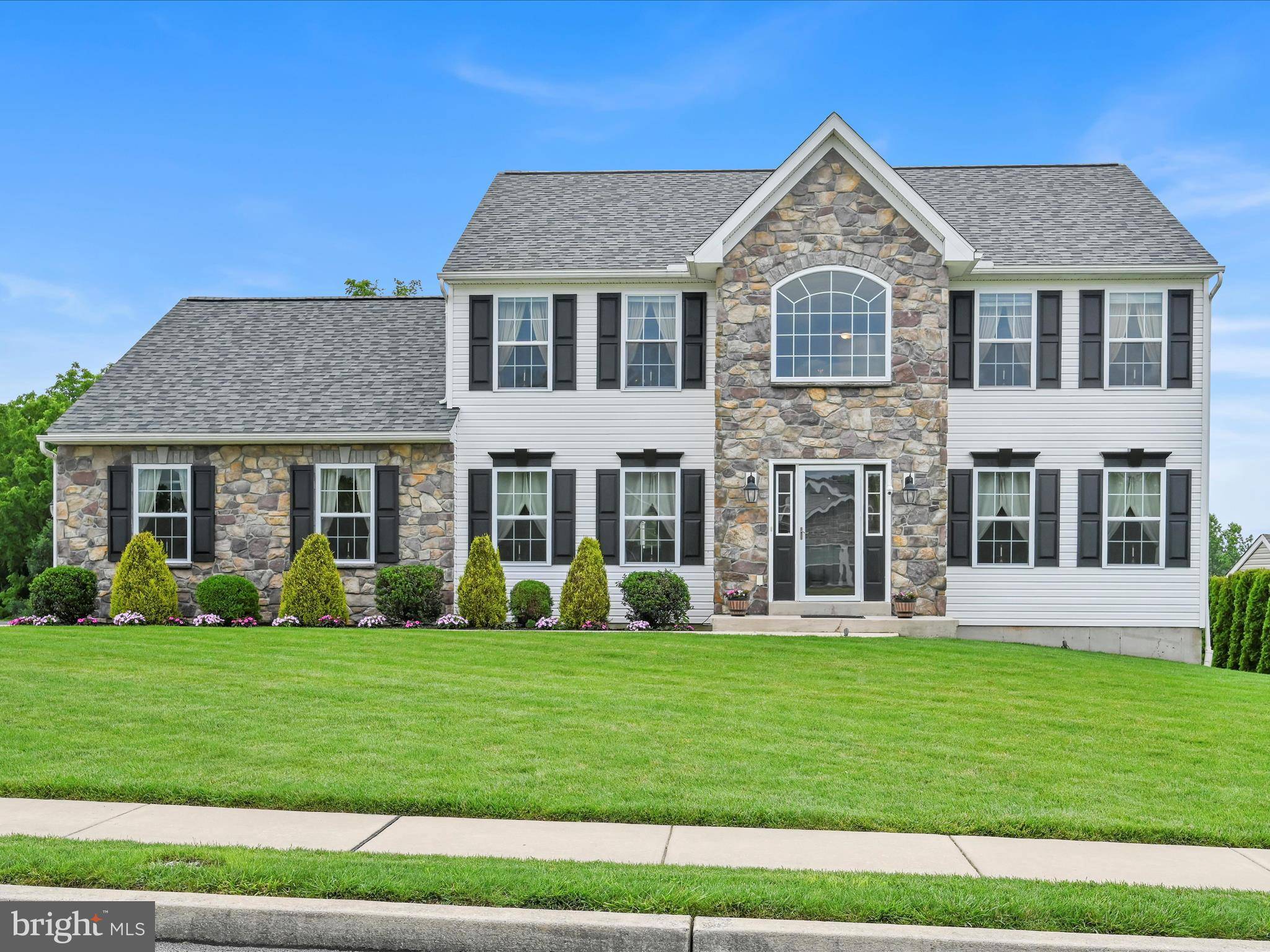 Douglassville, PA 19518,220 PLEASANT VIEW DR