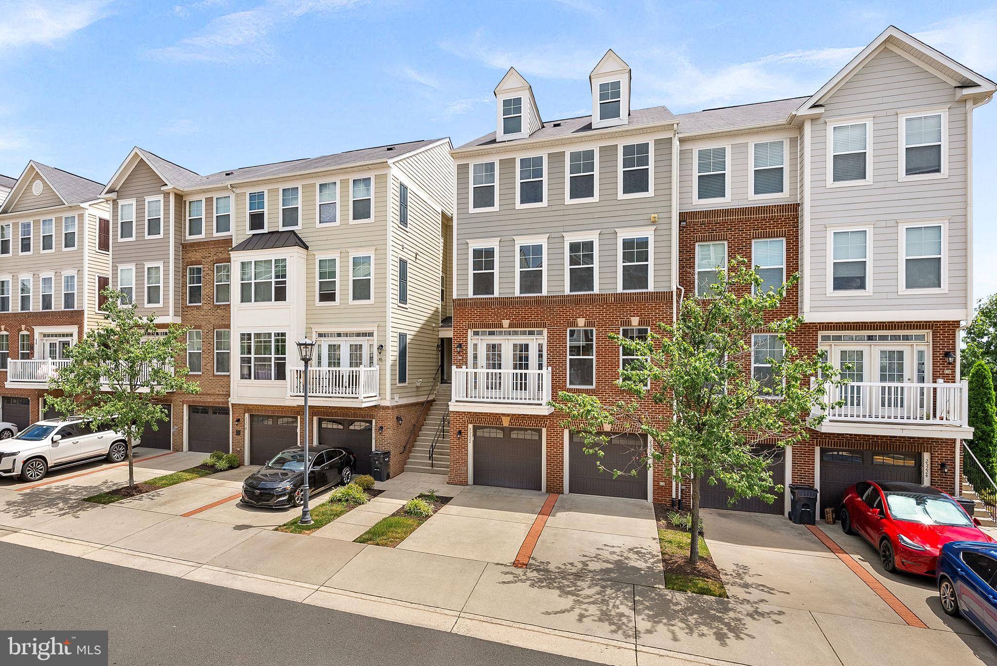 Chantilly, VA 20152,25222 BRIARGATE TER