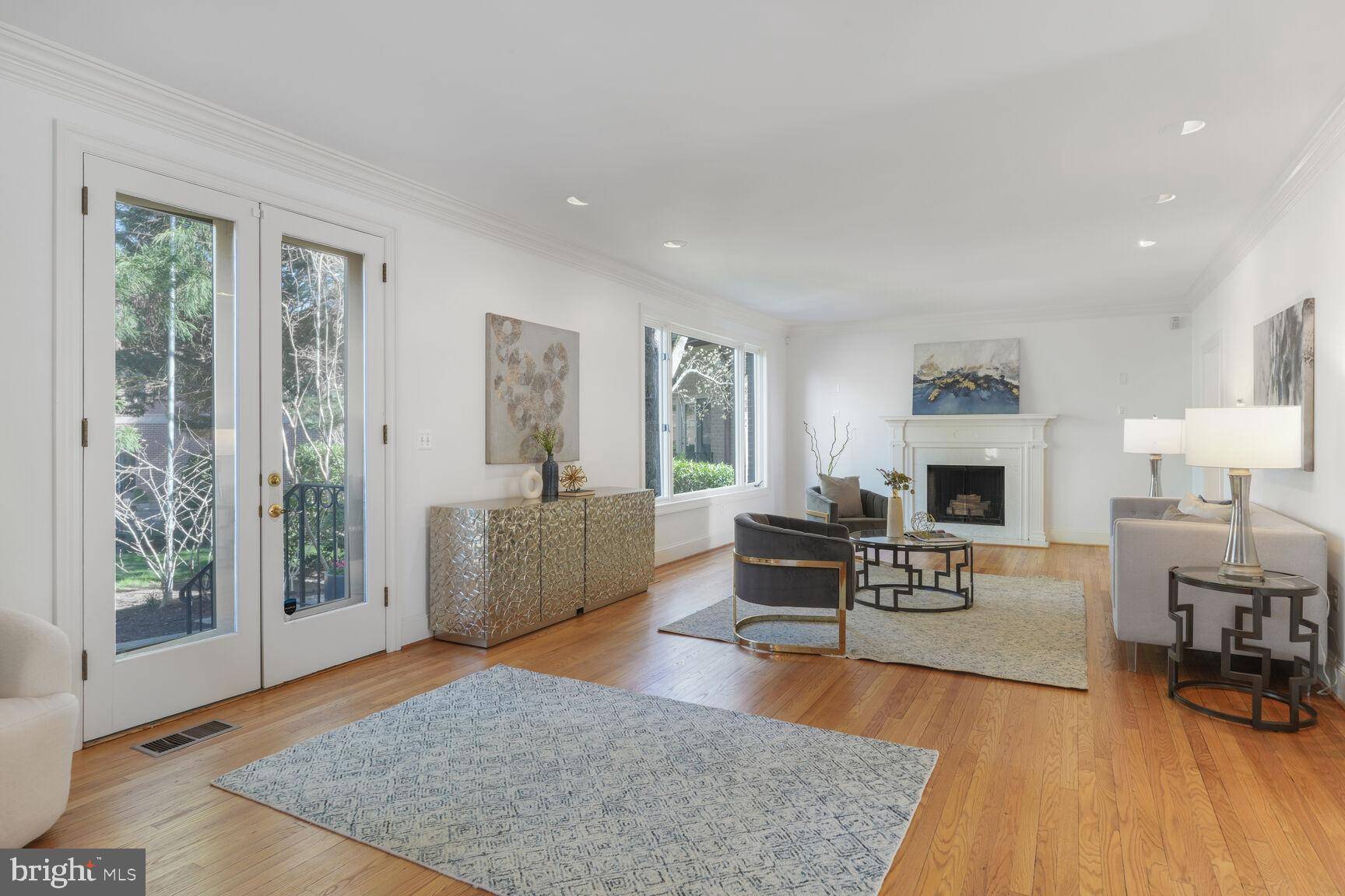 Washington, DC 20007,4711 FOXHALL CRES NW