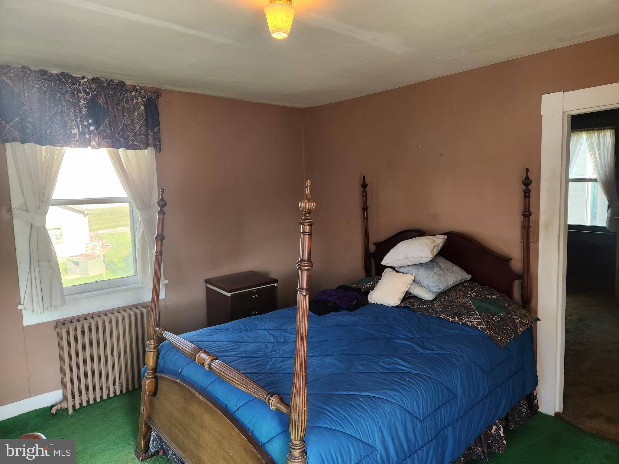Mount Joy, PA 17552,122 N BARBARA ST