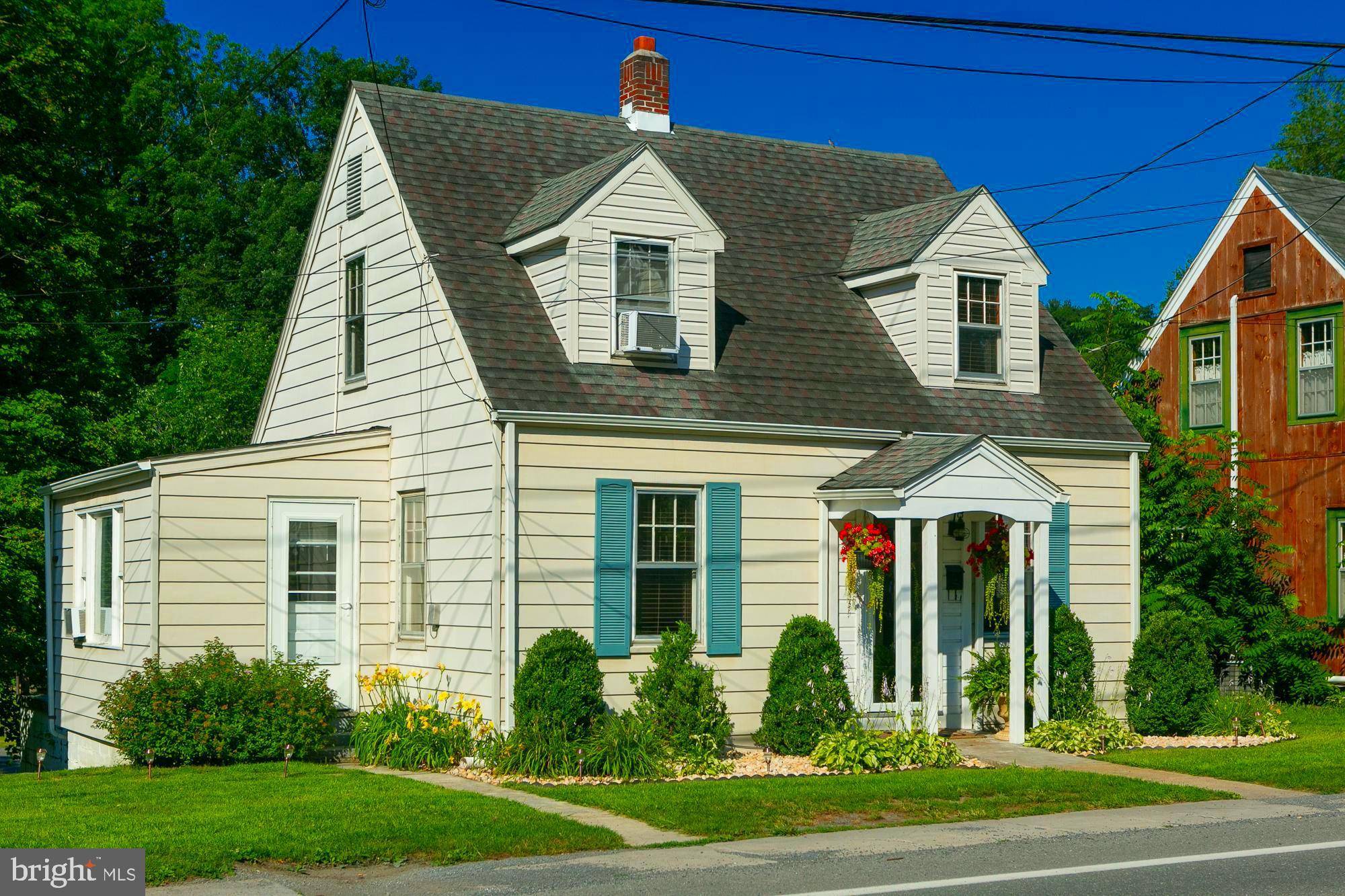 Berkeley Springs, WV 25411,172 MARTINSBURG RD