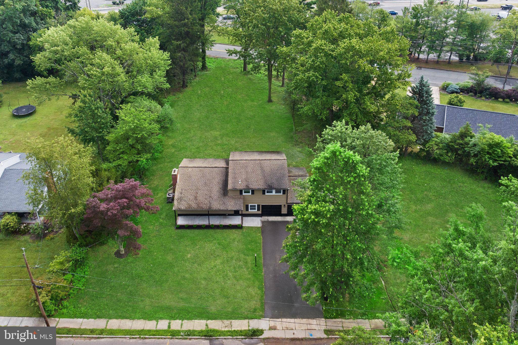 Cranbury, NJ 08512,6 RYAN RD