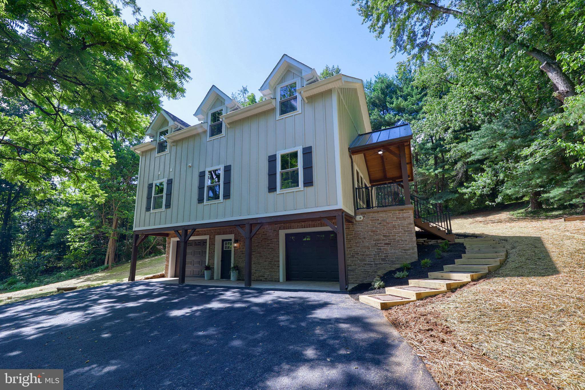 Bainbridge, PA 17502,1414 AMOSITE ROAD