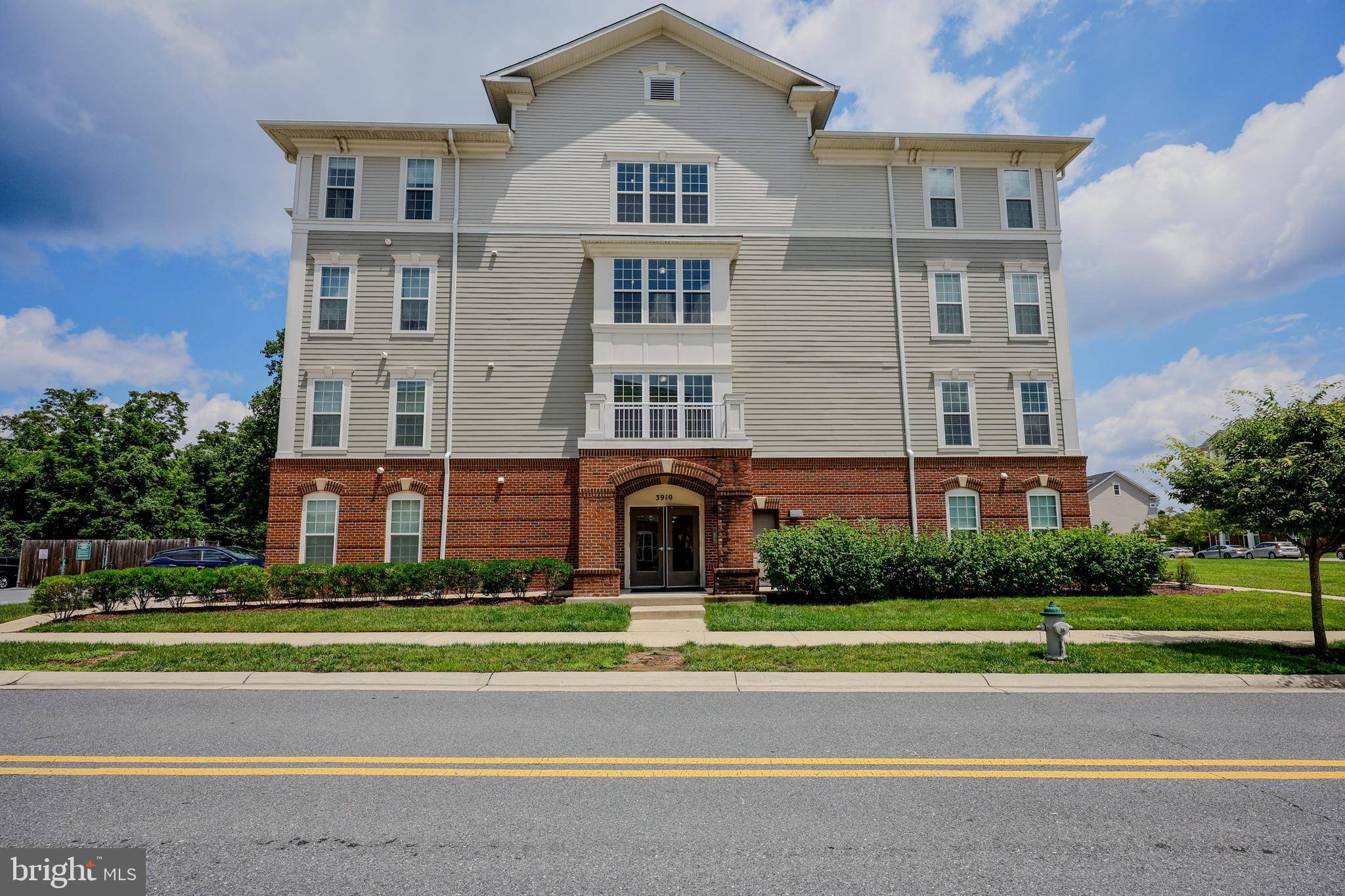 Silver Spring, MD 20906,3910 DOC BERLIN DR #21