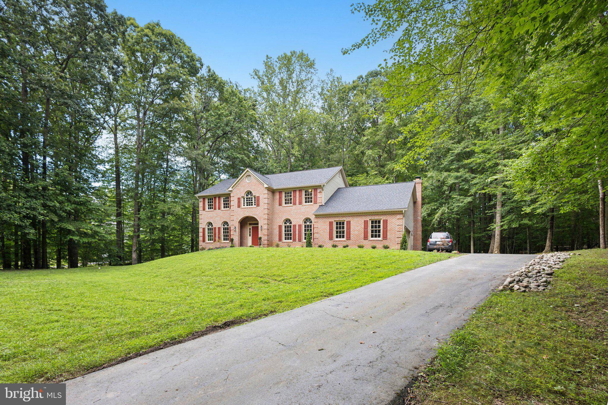 Fairfax Station, VA 22039,7505 WILLOWBROOK RD