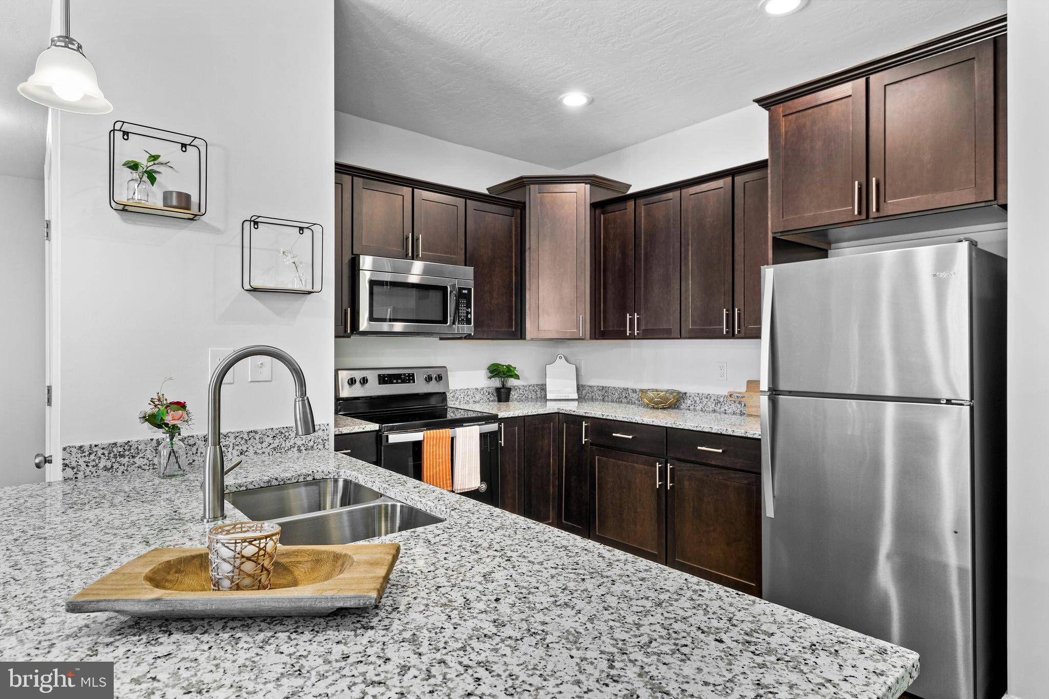Hanover, PA 17331,1020 ADMIRAL LANE #204