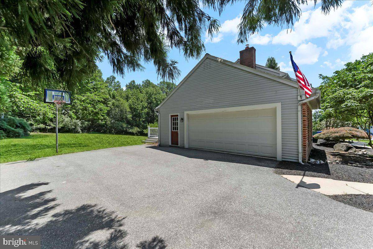 Glen Mills, PA 19342,11 GEORGES WAY
