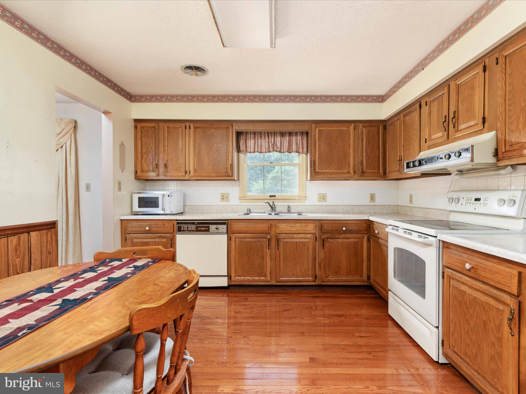 Woodstock, VA 22664,412 HENRY DR