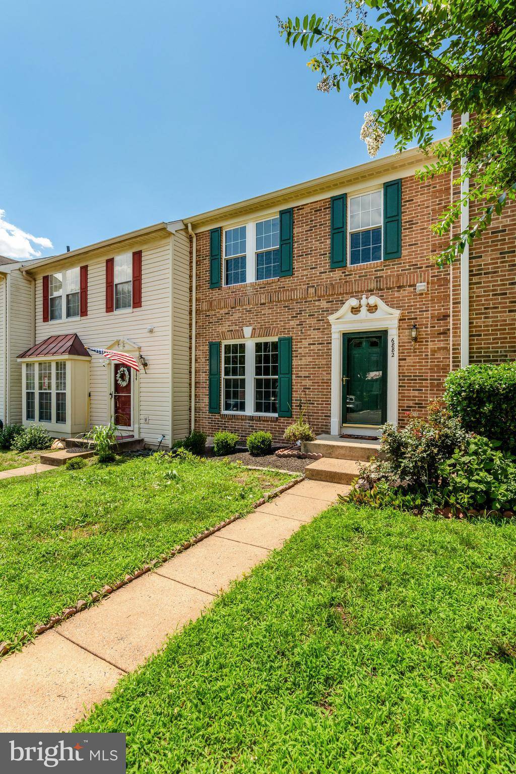 Centreville, VA 20121,6882 RIDGE WATER CT