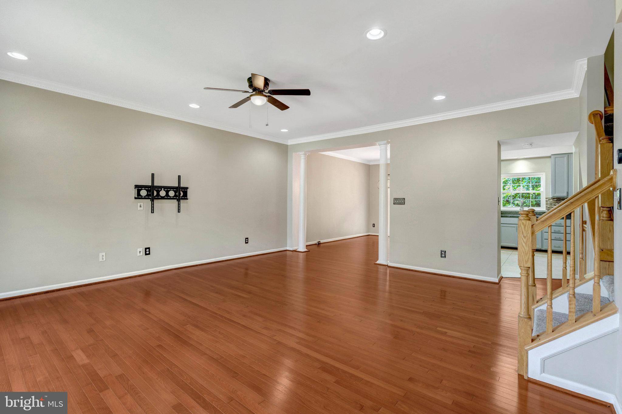 Centreville, VA 20121,6882 RIDGE WATER CT