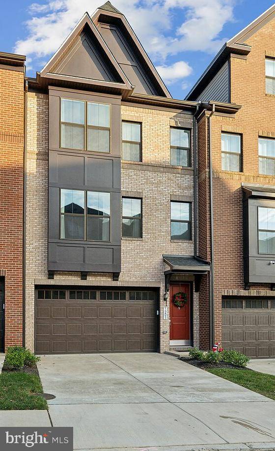 Alexandria, VA 22306,7203 MOUNTAINEER DR